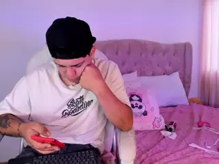 LucyAndBenson's Live Sex Cam Show