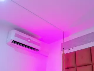 MillyStonne's Live Sex Cam Show