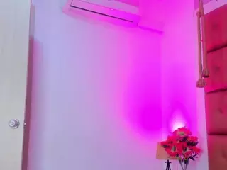 MillyStonne's Live Sex Cam Show