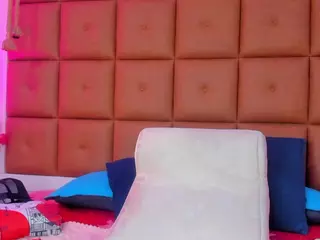 MillyStonne's Live Sex Cam Show