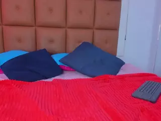 MillyStonne's Live Sex Cam Show