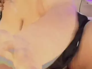 niickypurple's Live Sex Cam Show
