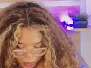 niickypurple's Live Sex Cam Show