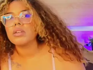 niickypurple's Live Sex Cam Show