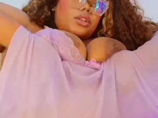 niickypurple's Live Sex Cam Show