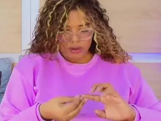 niickypurple's Live Sex Cam Show
