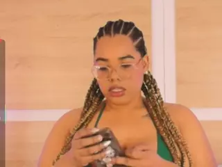 niickypurple's Live Sex Cam Show
