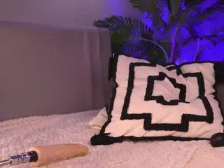 TraccyCruz's Live Sex Cam Show