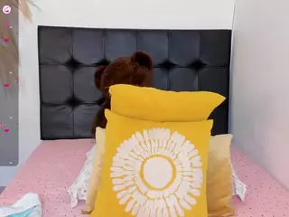 Emma-andreew1's Live Sex Cam Show
