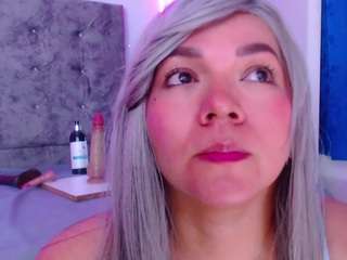 Live cam show with Sally-Harper