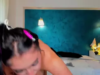 awesome-jolie's Live Sex Cam Show