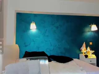 awesome-jolie's Live Sex Cam Show
