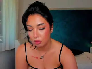 awesome-jolie's Live Sex Cam Show