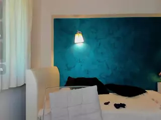 awesome-jolie's Live Sex Cam Show