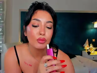 awesome-jolie's Live Sex Cam Show