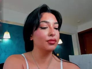 awesome-jolie's Live Sex Cam Show