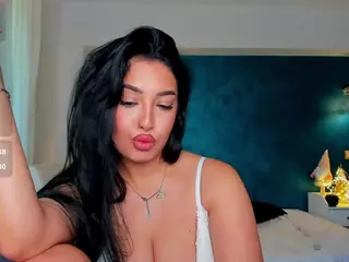 awesome-jolie's Live Sex Cam Show