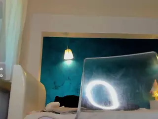 awesome-jolie's Live Sex Cam Show