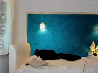 awesome-jolie's Live Sex Cam Show