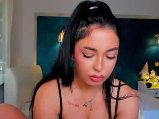 awesome-jolie's Live Sex Cam Show