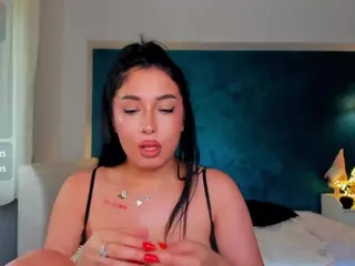 awesome-jolie's Live Sex Cam Show
