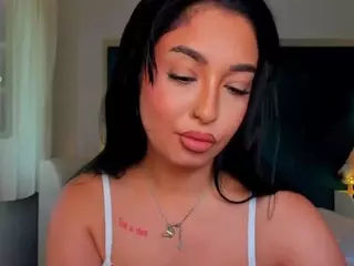 awesome-jolie's Live Sex Cam Show