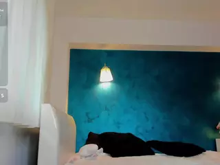 awesome-jolie's Live Sex Cam Show