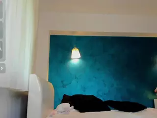 awesome-jolie's Live Sex Cam Show
