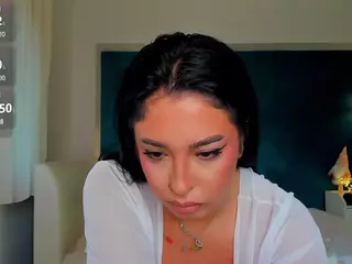 awesome-jolie's Live Sex Cam Show