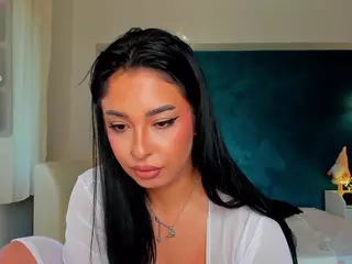 awesome-jolie's Live Sex Cam Show