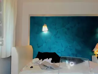 awesome-jolie's Live Sex Cam Show