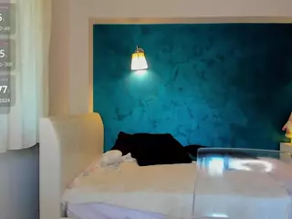 awesome-jolie's Live Sex Cam Show