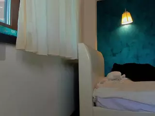 awesome-jolie's Live Sex Cam Show