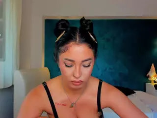 awesome-jolie's Live Sex Cam Show
