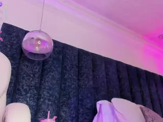 Arianna Suarezz's Live Sex Cam Show