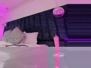 Arianna Suarezz's Live Sex Cam Show
