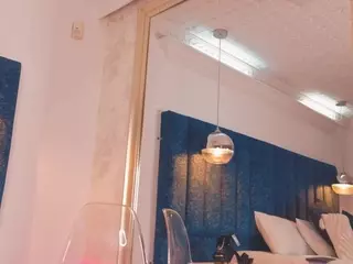 Arianna Suarezz's Live Sex Cam Show