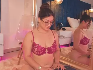 Arianna Suarezz's Live Sex Cam Show