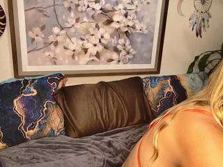 Live cam show with IhacoebRae