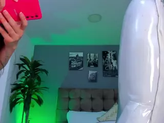 AlejaCute's Live Sex Cam Show