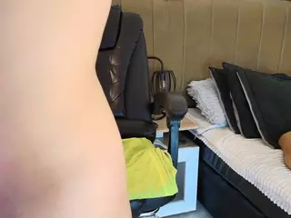 Rapunzelll's Live Sex Cam Show