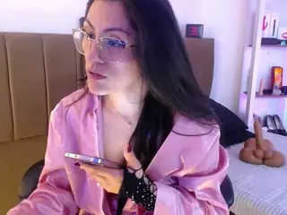 Rapunzelll's Live Sex Cam Show