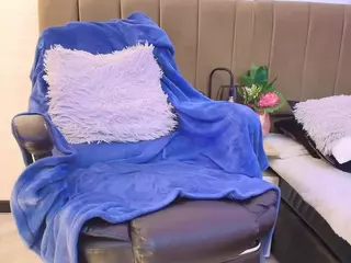Rapunzelll's Live Sex Cam Show