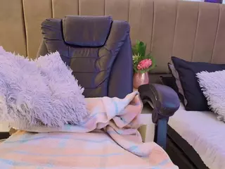 Rapunzelll's Live Sex Cam Show