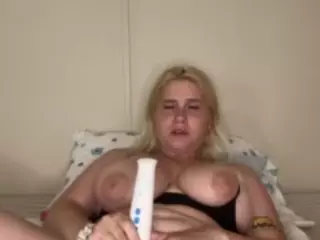 LizalicksXO's Live Sex Cam Show
