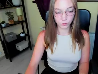 EmillyPlay's Live Sex Cam Show