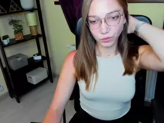EmillyPlay's Live Sex Cam Show