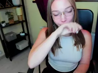 EmillyPlay's Live Sex Cam Show