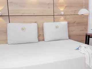 thaylanaa's Live Sex Cam Show