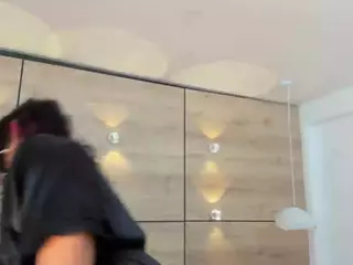 thaylanaa's Live Sex Cam Show